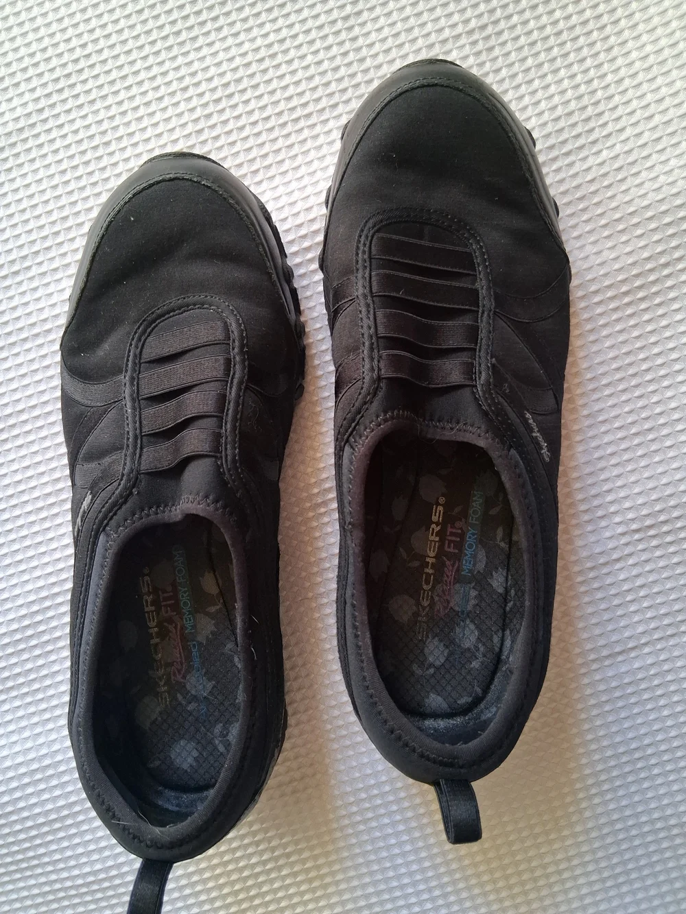 Skechers Relaxed Fit Bikers Satin Dream Black Slip- On Sneakers Size 7